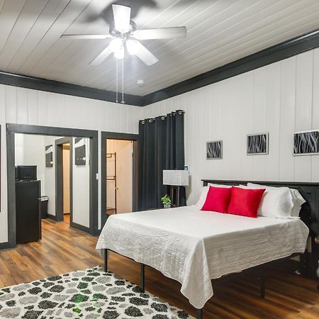 Modern Greenwood Studio Less Than 1 Mi To Downtown! Exteriér fotografie