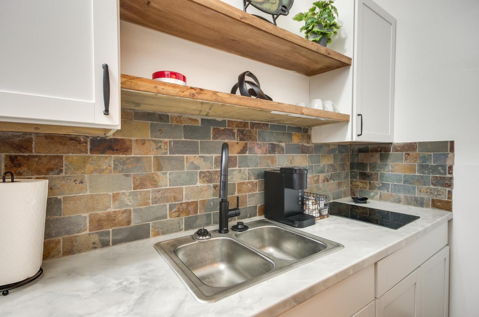 Modern Greenwood Studio Less Than 1 Mi To Downtown! Exteriér fotografie